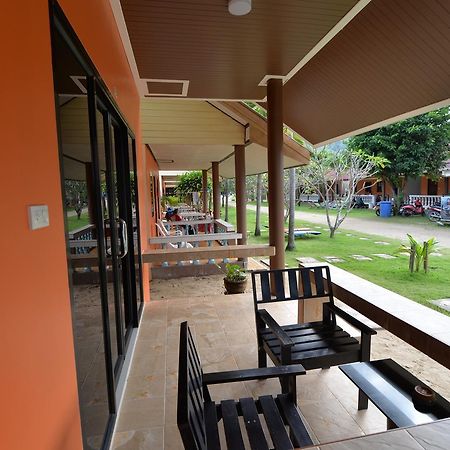 Lanta Bee Garden Bungalow Sha Extra Plus 란타섬 외부 사진