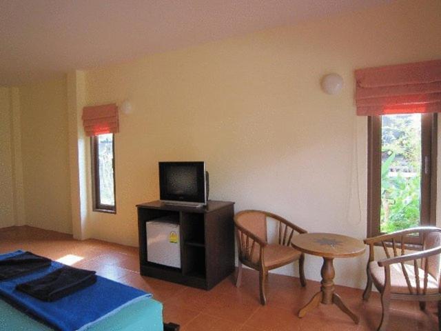 Lanta Bee Garden Bungalow Sha Extra Plus 란타섬 외부 사진